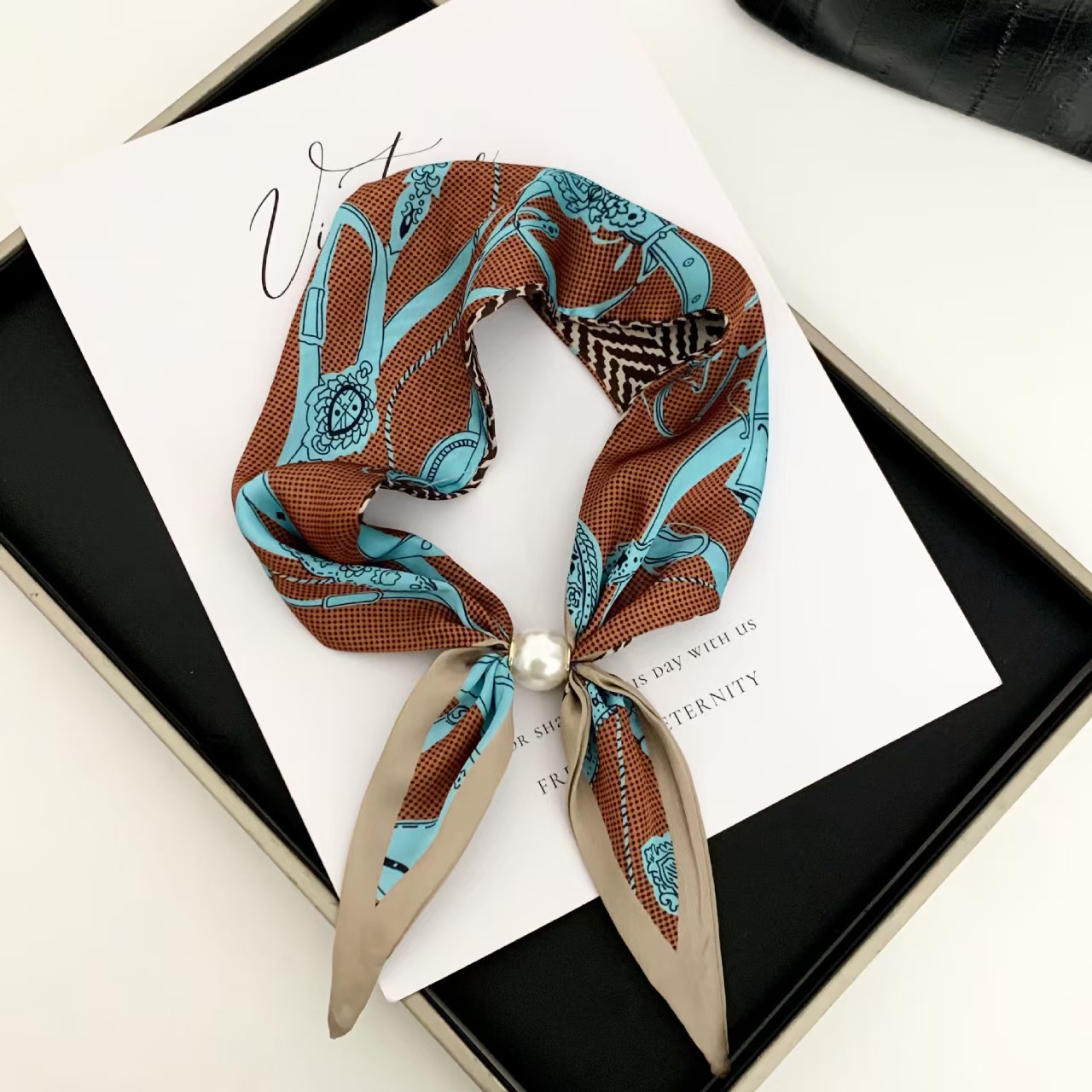 Face Scarf Mask - Sciarpa Magnetica Elegante Stile Coreano con